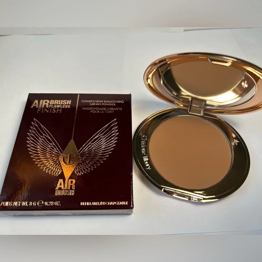 NWT🌷#4 - Charlotte Tilbury’s Airbrush Flawless Finish Blurring & Setting Powder